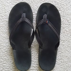 Black rainbow sandals